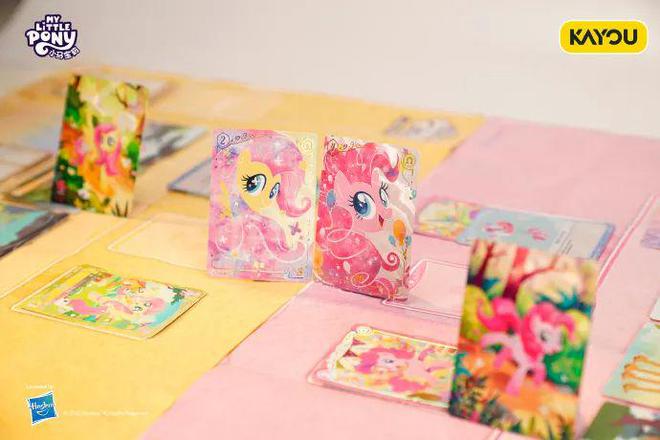 题材TCG想要让更多中国年轻人入坑pg电子模拟器免费试玩卡游的三国(图9)